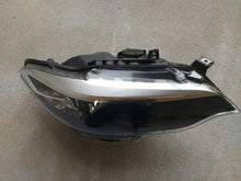 Laden Sie das Bild in den Galerie-Viewer, Frontscheinwerfer BMW F22 F23 7304462 Rechts Scheinwerfer Headlight SCH7660845338xa
