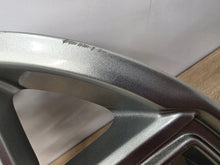 Laden Sie das Bild in den Galerie-Viewer, 1x Alufelge 17 Zoll 6.5&quot; 6x139.7 48ET 52910CG100 Hyundai Staria Rim Wheel