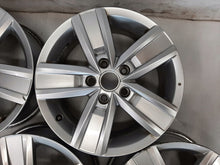 Laden Sie das Bild in den Galerie-Viewer, 4x Alufelge 17 Zoll 7.0" 5x120 55ET 7E0601025P VW Multivan Rim Wheel FEL9750489747zd