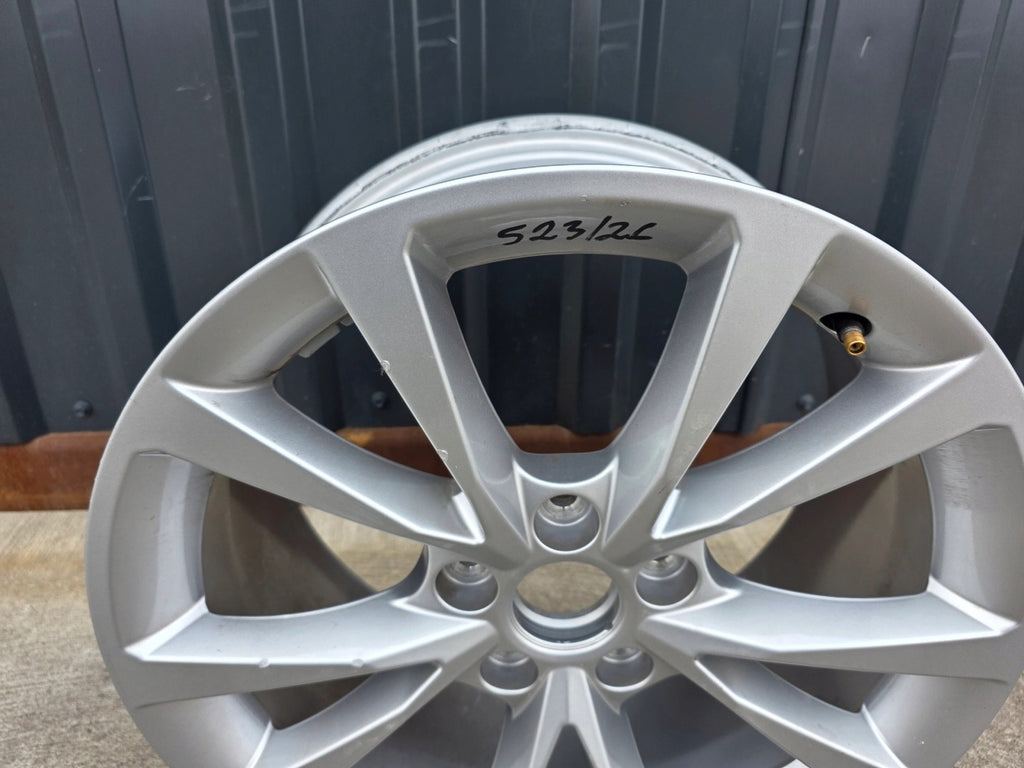 1x Alufelge 17 Zoll 8.0" 5x112 46ET Glanz 8Y0601025CC Audi A3 I Rim Wheel FEL8914336849md