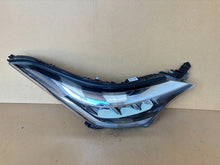 Laden Sie das Bild in den Galerie-Viewer, Frontscheinwerfer Toyota Chr C-Hr 81110-F4180-00 Rechts Scheinwerfer Headlight SCH4365249378zz