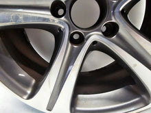 Laden Sie das Bild in den Galerie-Viewer, 1x Alufelge 18 Zoll 8.0&quot; 5x112 43ET Glanz Silber A2134011400 Mercedes-Benz W213