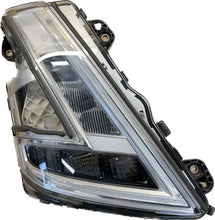 Load image into Gallery viewer, Frontscheinwerfer Volvo 23752678 Rechts Scheinwerfer Headlight SCH7486509073na