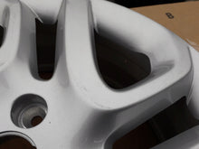Load image into Gallery viewer, 1x Alufelge 17 Zoll 6.5" 4x100 40ET Glanz Silber 403008829 Renault Captur FEL8297805881yw
