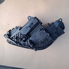 Load image into Gallery viewer, Frontscheinwerfer BMW X1 5A5BD48-02 Rechts Scheinwerfer Headlight SCH4470145345gs