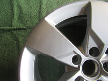 Laden Sie das Bild in den Galerie-Viewer, 1x Alufelge 17 Zoll 7.0&quot; 5x112 47ET 8S0601025J Audi Tt Rim Wheel