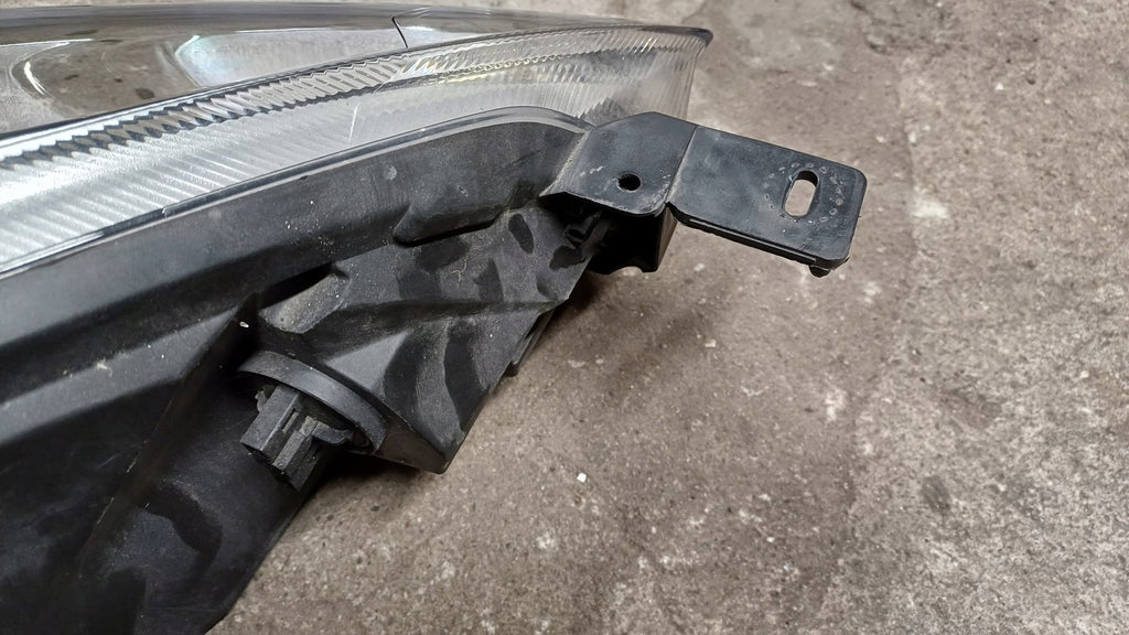 Frontscheinwerfer Ford Fiesta Links Scheinwerfer Headlight SCH9569722275vx