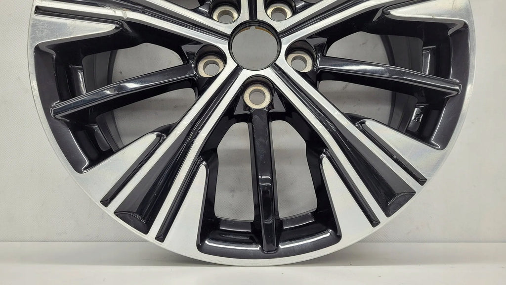 1x Alufelge 18 Zoll 7.0" 5x114.3 38ET Mitsubishi Outlander Rim Wheel