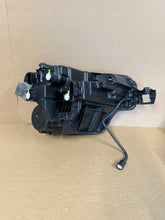 Laden Sie das Bild in den Galerie-Viewer, Frontscheinwerfer Skoda Karoq 57B941009 Ein Satz Scheinwerfer Headlight SCH9605249398ld