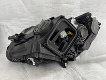 Laden Sie das Bild in den Galerie-Viewer, Frontscheinwerfer Mercedes-Benz W205 A2059061606 Rechts Scheinwerfer Headlight SCH6076604610lb