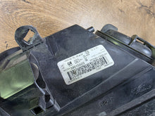Laden Sie das Bild in den Galerie-Viewer, Frontscheinwerfer Opel Adam 39015503 Rechts Scheinwerfer Headlight SCH6019559191wm
