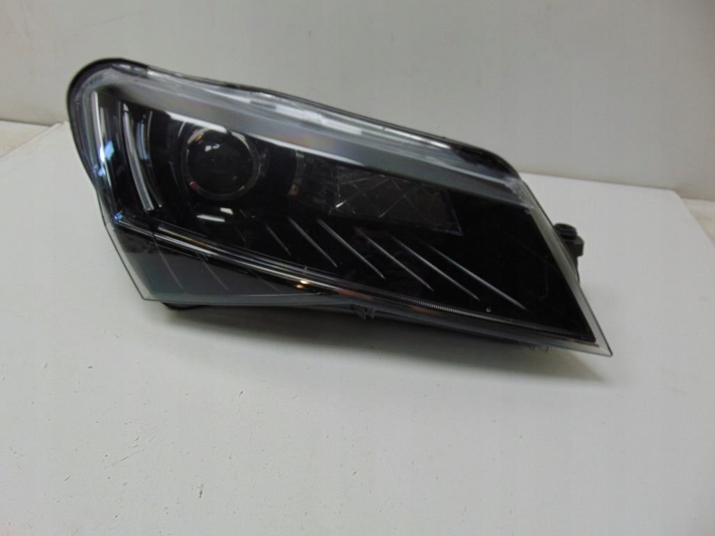 Frontscheinwerfer Skoda Superb III 3V1941016A Xenon Rechts Headlight SCH5766664162gv