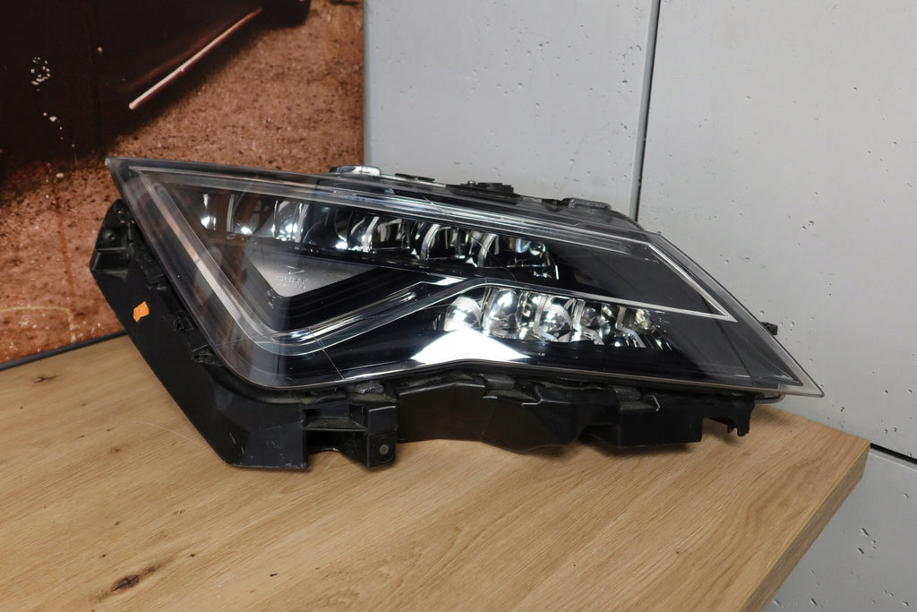 Frontscheinwerfer Seat Leon 5F1941008J LED Rechts Scheinwerfer Headlight