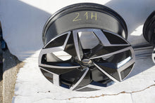 Load image into Gallery viewer, 1x Alufelge 19 Zoll 7.5" 5x112 50ET Glanz Schwarz 10A601025M VW Rim Wheel FEL2803980387lf