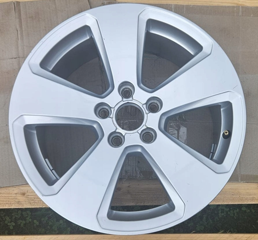 1x Alufelge 17 Zoll 7.5" 5x112 43ET Glanz Silber 8V0601025P Audi A3 Rim Wheel FEL6702960535mp