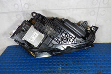 Laden Sie das Bild in den Galerie-Viewer, Frontscheinwerfer Skoda Superb I 3P1941015B Links Scheinwerfer Headlight SCH8889200996st