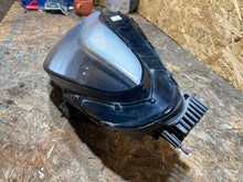 Laden Sie das Bild in den Galerie-Viewer, Frontscheinwerfer Tesla Model 3 1077375-50-B S2510E241-M Links Headlight SCH3559949890pb