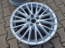 Load image into Gallery viewer, 1x Alufelge 18 Zoll 8.5&quot; 5x112 50ET Glanz Silber 8S0601025 Audi Tt Rim Wheel