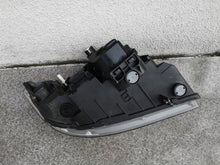 Laden Sie das Bild in den Galerie-Viewer, Frontscheinwerfer BMW 3 E91 E90 90003710 Links Scheinwerfer Headlight SCH3301639954ol
