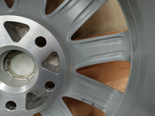 Laden Sie das Bild in den Galerie-Viewer, 1x Alufelge 17 Zoll 7.0&quot; 5x112 37ET 3U0601025D Skoda Rim Wheel