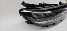 Laden Sie das Bild in den Galerie-Viewer, Frontscheinwerfer VW Passat B8 3G1941036P Rechts Scheinwerfer Headlight