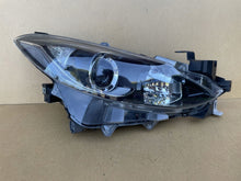 Laden Sie das Bild in den Galerie-Viewer, Frontscheinwerfer Mazda 3 BHR1-51030 Rechts Scheinwerfer Headlight