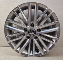 Laden Sie das Bild in den Galerie-Viewer, 1x Alufelge 16 Zoll 6.5" 5x112 46ET Glanz Silber 5G0601025AT VW Golf VII I FEL3023522832ec