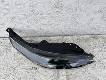 Laden Sie das Bild in den Galerie-Viewer, Frontscheinwerfer Kia Ceed 2021 92102 J7500 92102-J7500 LED Rechts Headlight