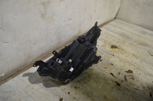 Laden Sie das Bild in den Galerie-Viewer, Frontscheinwerfer Toyota Yaris Rechts Scheinwerfer Headlight SCH4271438731br