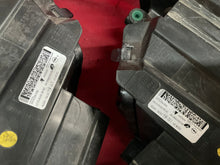 Laden Sie das Bild in den Galerie-Viewer, Frontscheinwerfer Opel Zafira Vivaro 9832836480 9832837680 Xenon Ein Satz