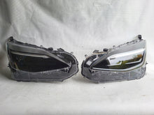 Laden Sie das Bild in den Galerie-Viewer, Frontscheinwerfer Toyota Yaris Cross BI-OD-312 LED Ein Satz Headlight SCH8888778555eu