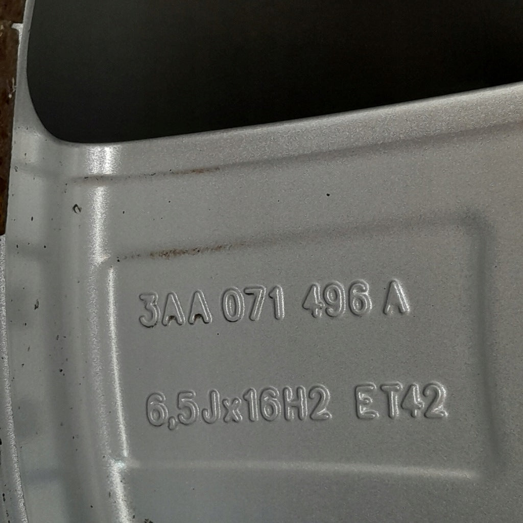 4x Alufelge 16 Zoll 6.5" 5x112 42ET Glanz Silber 3AA071496 VW Passat Jetta FEL5743036158ps