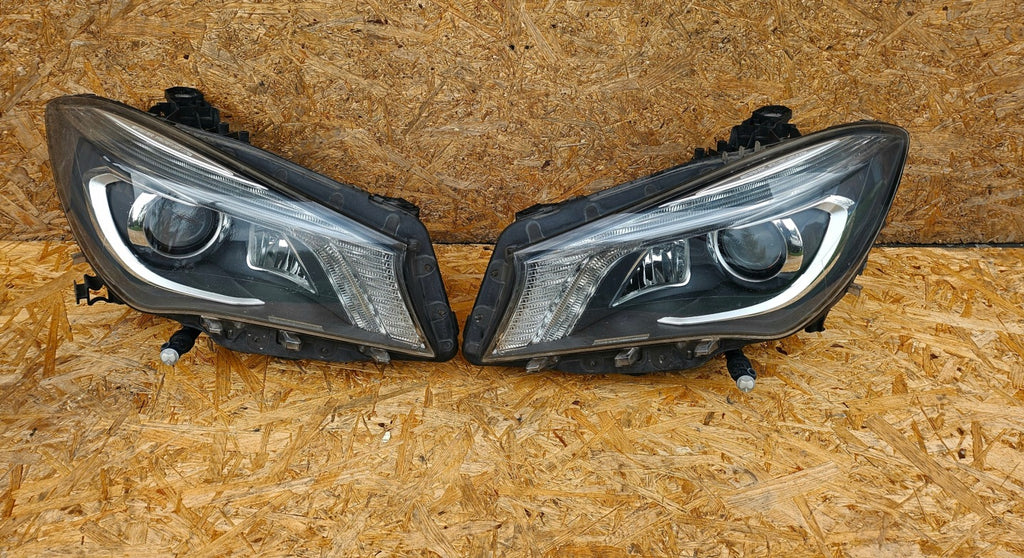 Frontscheinwerfer Mercedes-Benz Cla 1178201061 1178200961 Ein Satz Headlight SCH9536989467hf