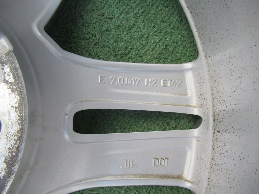 1x Alufelge 17 Zoll 7.0" 5x112 42ET Glanz Silber 8W0601025 Audi C7 A4 B9 FEL1665327296om