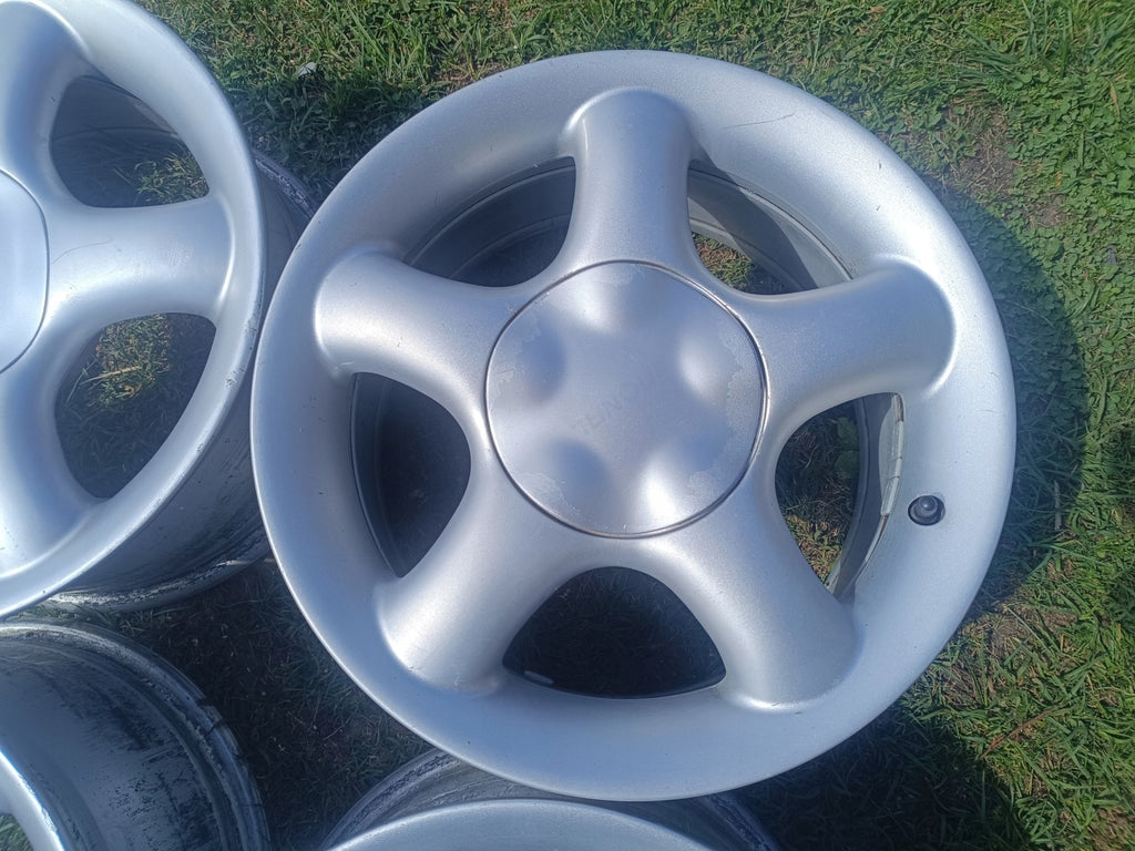 4x Alufelge 15 Zoll 7.0" 5x112 38ET Glanz Silber Audi 5 I Octavia 4 Passat Golf FEL3777833211ep