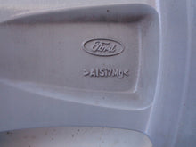 Laden Sie das Bild in den Galerie-Viewer, 1x Alufelge 17 Zoll 7.0&quot; 5x108 55ET Glanz Silber 7M2J1007-AA Ford Galaxy