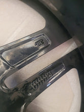 Laden Sie das Bild in den Galerie-Viewer, 1x Alufelge 18 Zoll 8.5" 5x112 A2054019600 Mercedes-Benz W205 Rim Wheel FEL8901234242cr