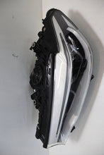 Laden Sie das Bild in den Galerie-Viewer, Frontscheinwerfer BMW 5 G31 G30 743919304 LED Links Scheinwerfer Headlight SCH3504780225zu