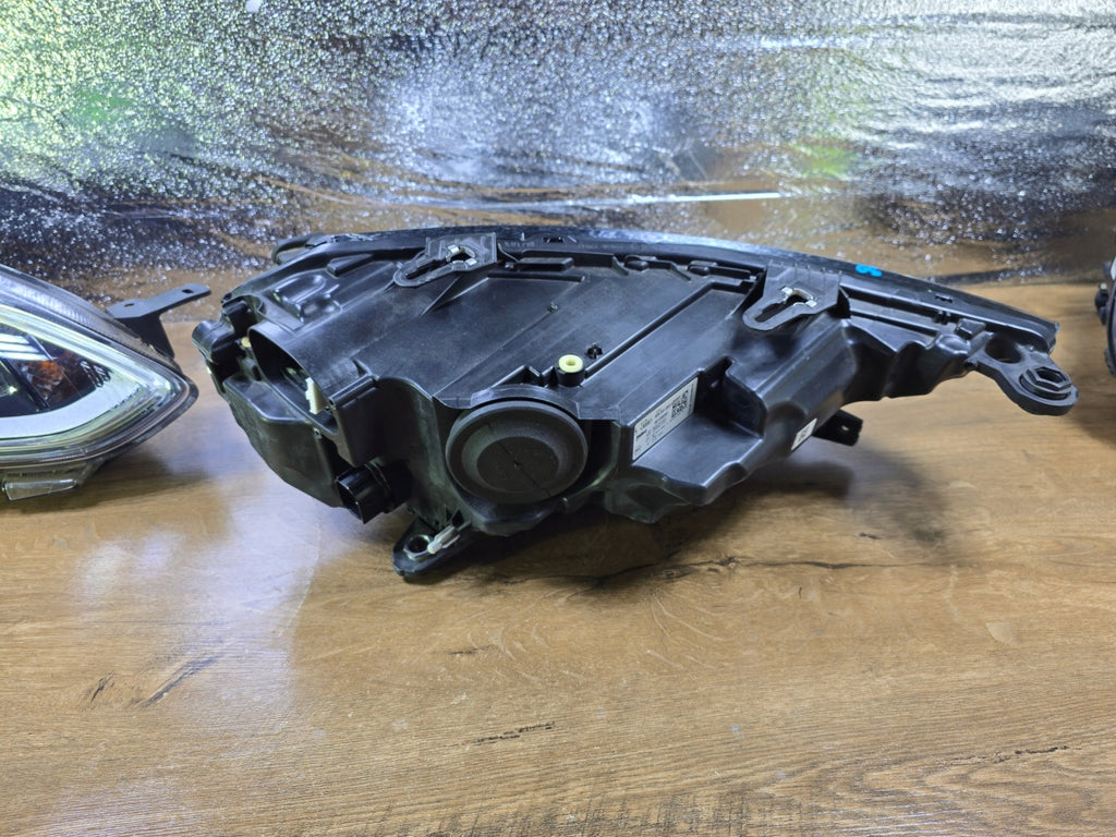 Frontscheinwerfer Audi A1 82A941033 Links Scheinwerfer Headlight SCH4612058588ou