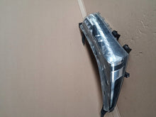 Laden Sie das Bild in den Galerie-Viewer, Frontscheinwerfer Toyota Corolla Rechts Scheinwerfer Headlight SCH7633696856dy