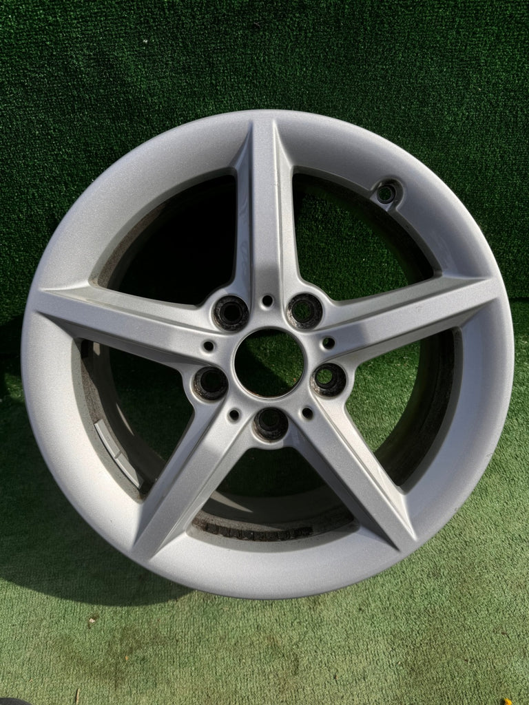 1x Alufelge 16 Zoll 7.0" 5x120 40ET Glanz Silber 6866302 BMW 1 F21 E87 F20 FEL7694676185an