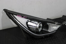Laden Sie das Bild in den Galerie-Viewer, Frontscheinwerfer Kia Niro 92101-G5 Xenon Ein Stück (Rechts oder Links)