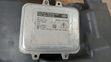 Laden Sie das Bild in den Galerie-Viewer, Frontscheinwerfer Mercedes-Benz Viano A6398202861 Xenon Links Headlight SCH3457051026em