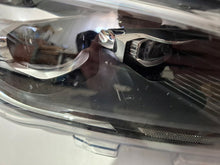 Laden Sie das Bild in den Galerie-Viewer, Frontscheinwerfer Ford Focus JX7B-13E016-AG LED Rechts Scheinwerfer Headlight SCH5888556700em