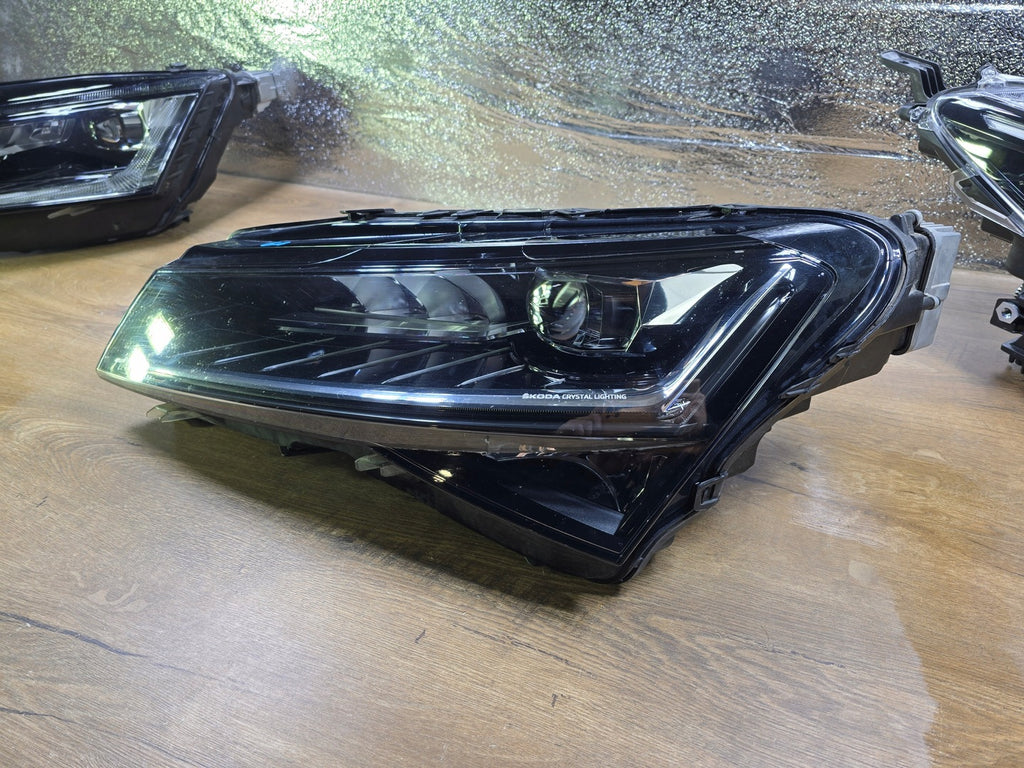 Frontscheinwerfer Skoda Superb III 3V1941015D Links Scheinwerfer Headlight