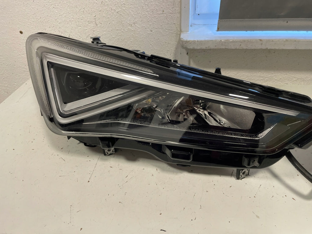 Frontscheinwerfer Seat Tarraco 5FJ941008J Rechts Scheinwerfer Headlight SCH5518556144ab