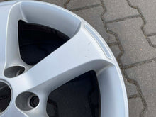Laden Sie das Bild in den Galerie-Viewer, 1x Alufelge 17 Zoll 6.5" 5x112 39ET Glanz Silber KBA47305 VW I Rim Wheel FEL8854920892td
