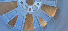 Laden Sie das Bild in den Galerie-Viewer, 1x Alufelge 17 Zoll 7.0" 5x112 45ET 57A601025AJ Skoda Karoq Rim Wheel FEL8630067015wy