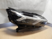 Laden Sie das Bild in den Galerie-Viewer, Frontscheinwerfer Dacia Sandero III 260107920R Rechts Scheinwerfer Headlight SCH5641103411rv