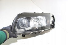 Load image into Gallery viewer, Frontscheinwerfer Volvo Xc70 30716978 Xenon Links Scheinwerfer Headlight SCH2200204042jh